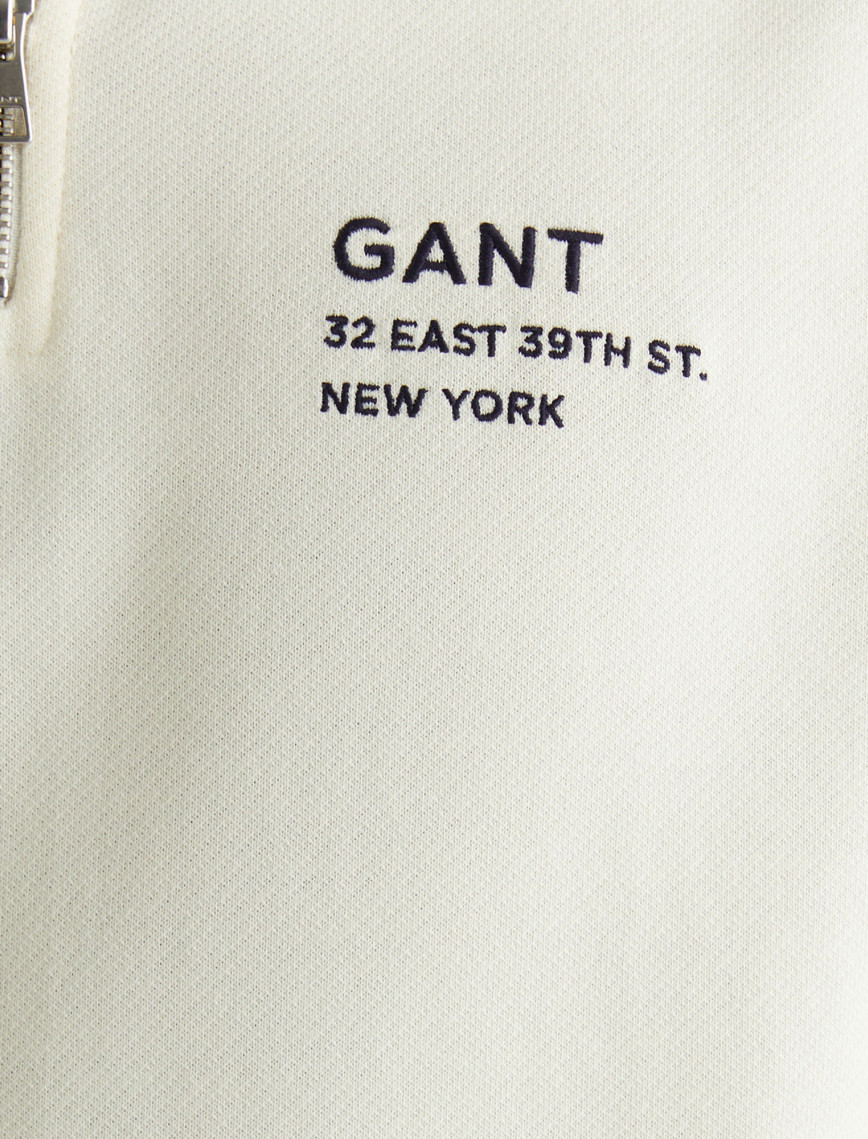 GANT Erkek Krem Regular Fit Yarım Fermuarlı Logolu Sweatshirt GANT Erkek Krem Regular Fit Yarım Fermuarlı Logolu Sweatshirt