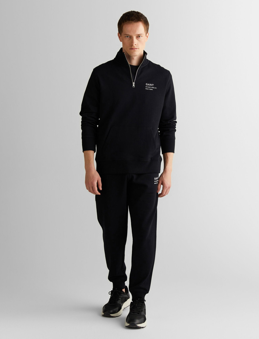 GANT Erkek Siyah Regular Fit Yarım Fermuarlı Logolu Sweatshirt GANT Erkek Siyah Regular Fit Yarım Fermuarlı Logolu Sweatshirt