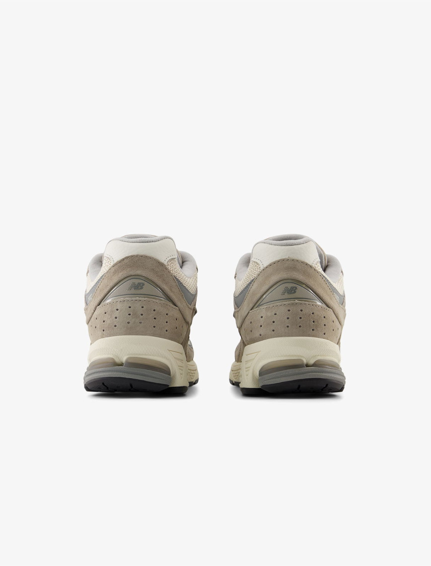 New Balance 2002R Unisex Krem Spor Ayakkabı New Balance 2002R Unisex Krem Spor Ayakkabı