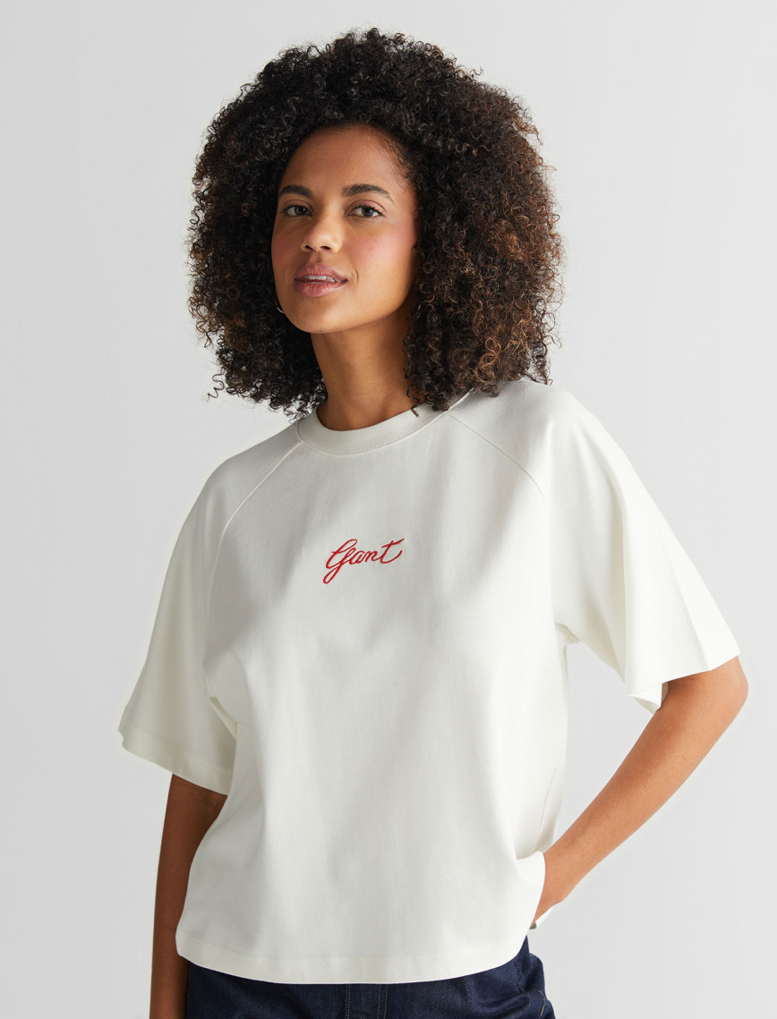 GANT Kadın Krem Bisiklet Yaka Logolu T-Shirt GANT Kadın Krem Bisiklet Yaka Logolu T-Shirt