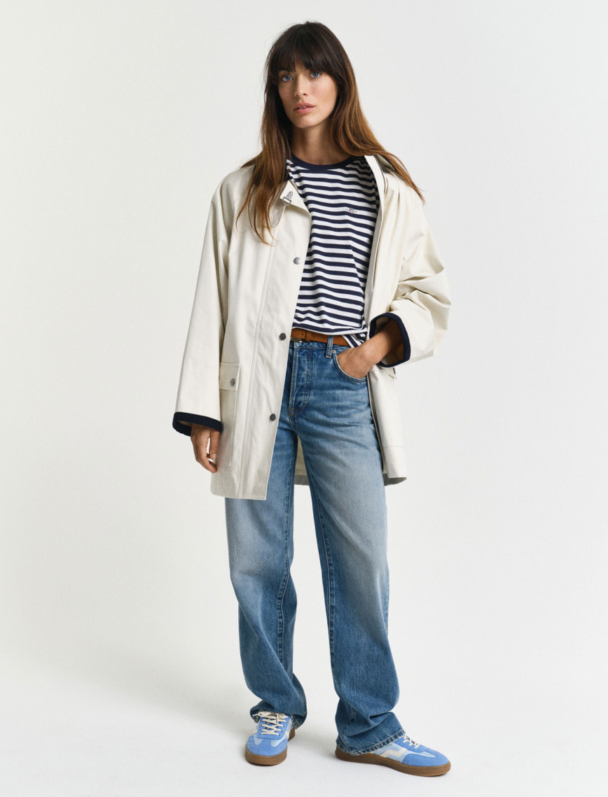 GANT Kadın Lacivert Regular Fit Bisiklet Yaka Çizgili T-Shirt GANT Kadın Lacivert Regular Fit Bisiklet Yaka Çizgili T-Shirt