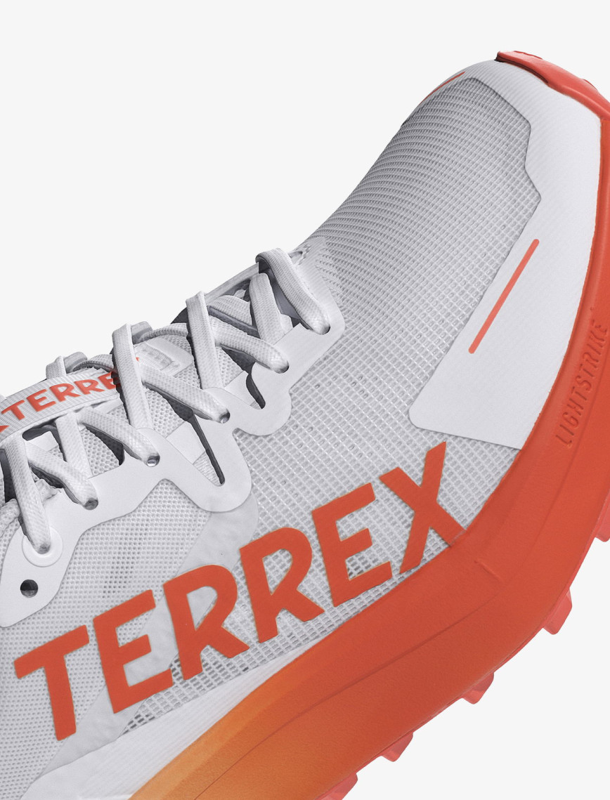 adidas Terrex Agravic 3 Arazi Kadın Beyaz Koşu Ayakkabısı adidas Terrex Agravic 3 Arazi Kadın Beyaz Koşu Ayakkabısı