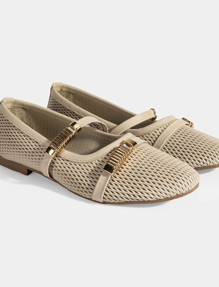 Kadın Bej Metal Toka Aksesuarlı Deri Babet Kadın Bej Metal Toka Aksesuarlı Deri Babet