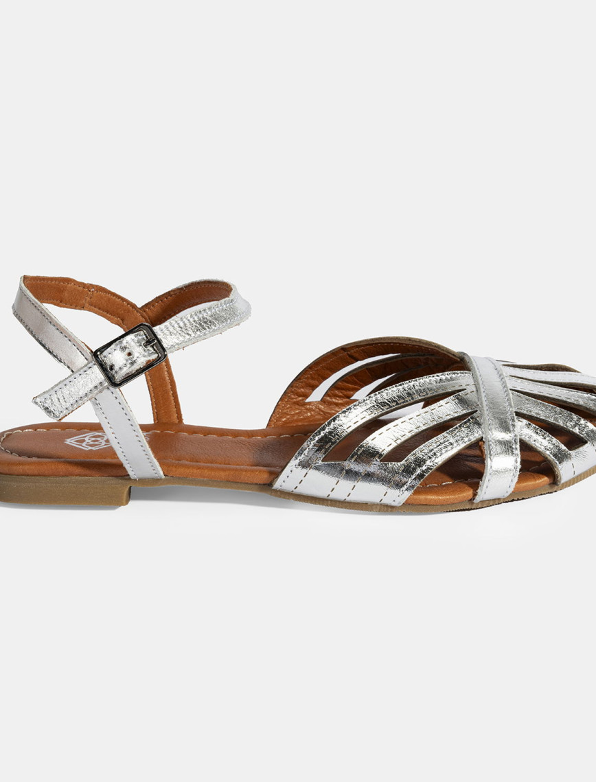 Kadın Gümüş Ayarlanabilir Tokalı Rugan Sandalet Kadın Gümüş Ayarlanabilir Tokalı Rugan Sandalet