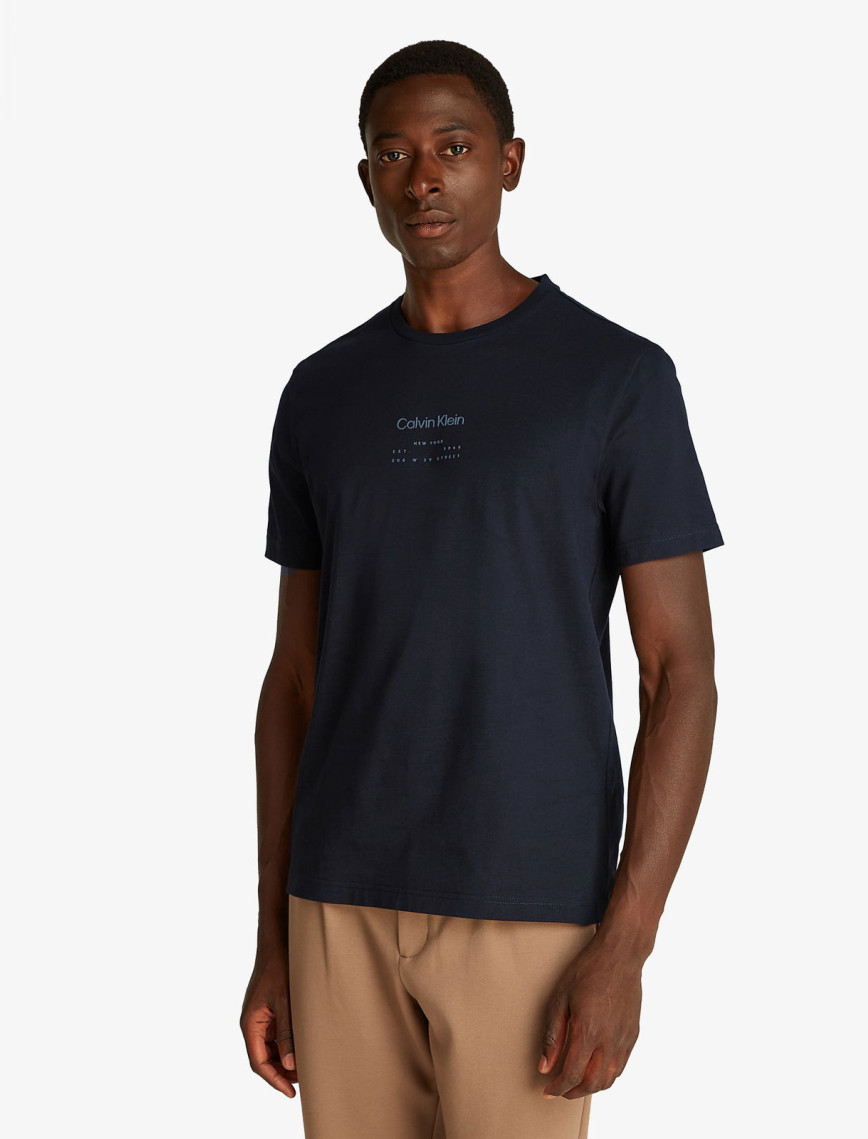 Calvin Klein Raised Editorial Logo Erkek Siyah T-Shirt Calvin Klein Raised Editorial Logo Erkek Siyah T-Shirt