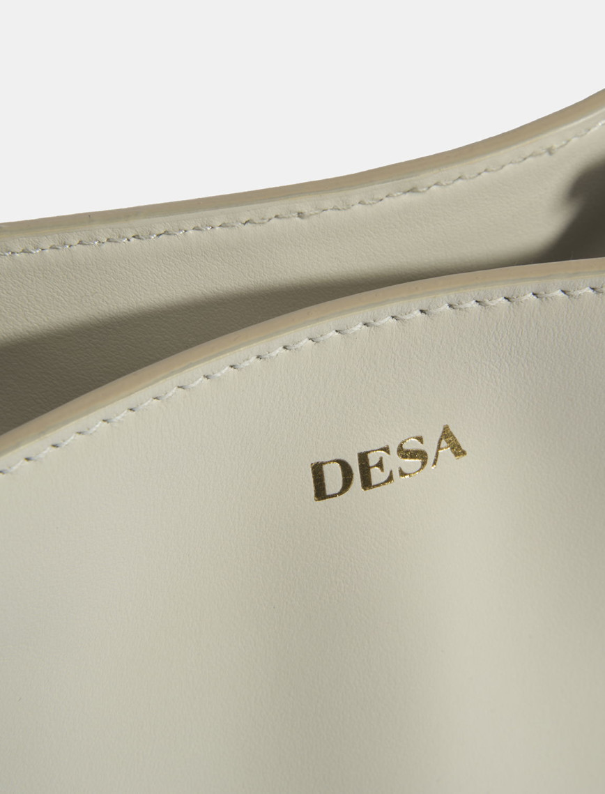 Kadın Beyaz Deri Omuz Çantası Kadın Beyaz Deri Omuz Çantası