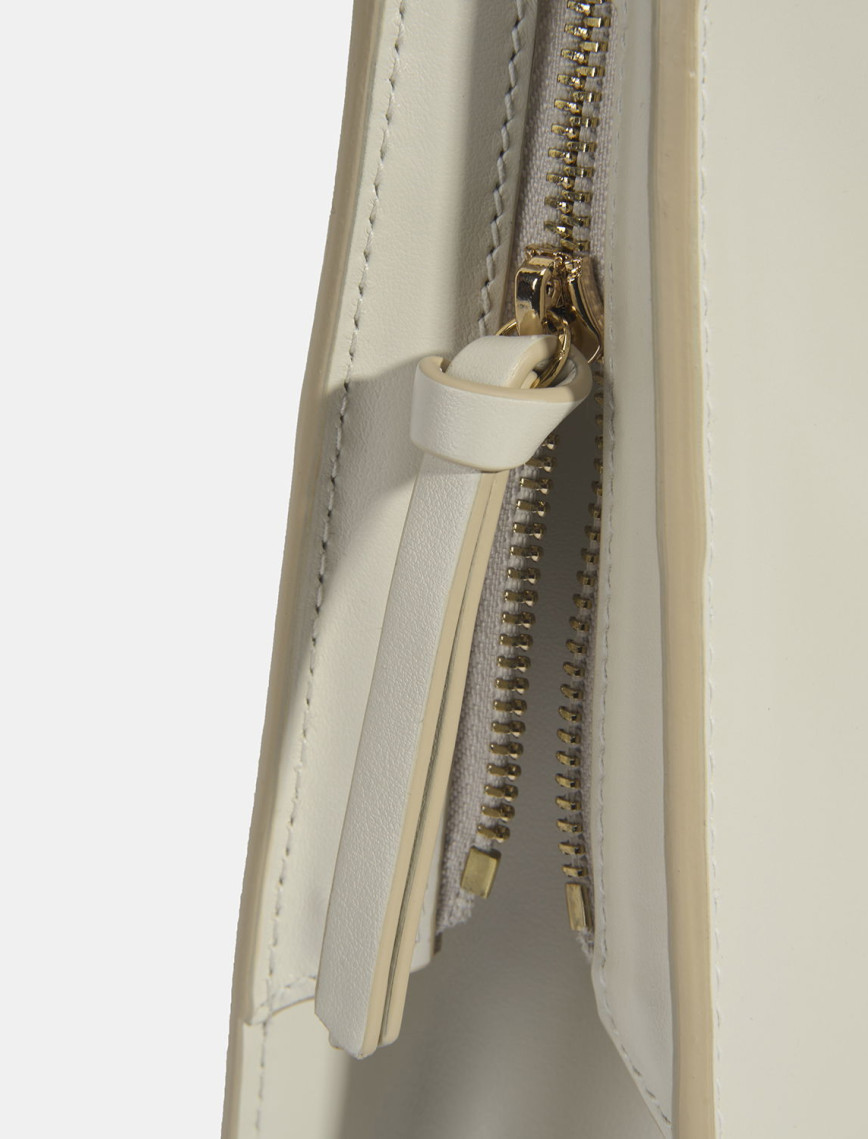 Kadın Beyaz Deri Omuz Çantası Kadın Beyaz Deri Omuz Çantası