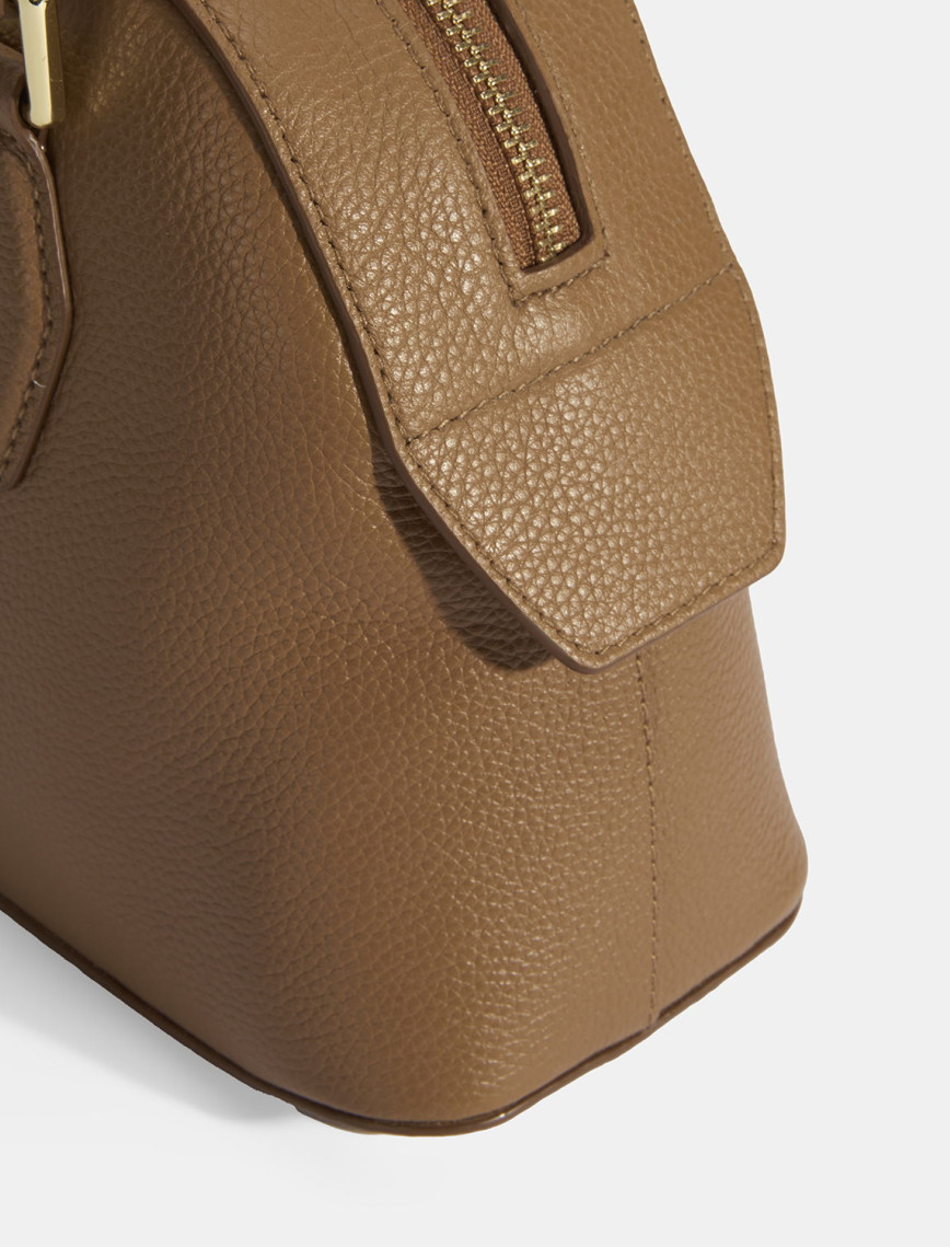 Kadın Taba Deri Çanta Aksesuarlı Büyük Omuz Çantası