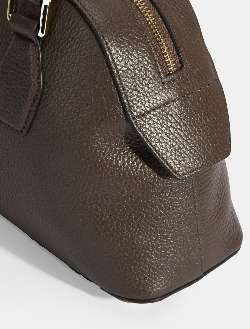 Kadın Kahve Deri Çanta Aksesuarlı Büyük Omuz Çantası