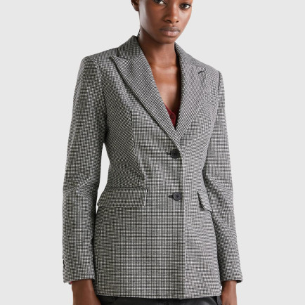 Kadın Siyah- Beyaz 2 Düğmeli Ceket Kadın Siyah- Beyaz 2 Düğmeli Ceket