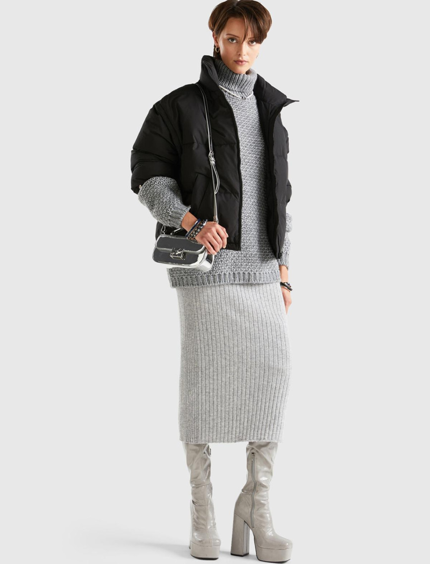 Kadın Siyah Kaz Tüyü Dolgulu Pufa Mont