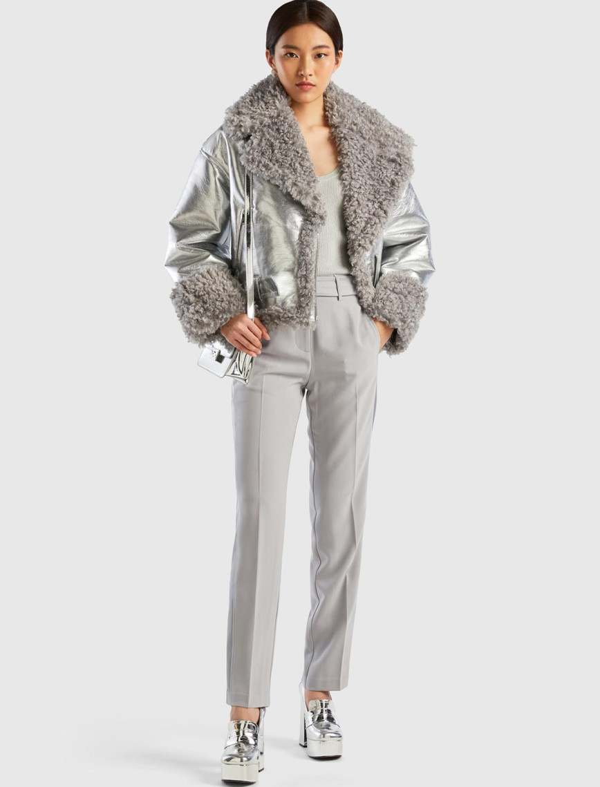 Kadın Gümüş Şal Yaka Suni Deri Ceket Kadın Gümüş Şal Yaka Suni Deri Ceket