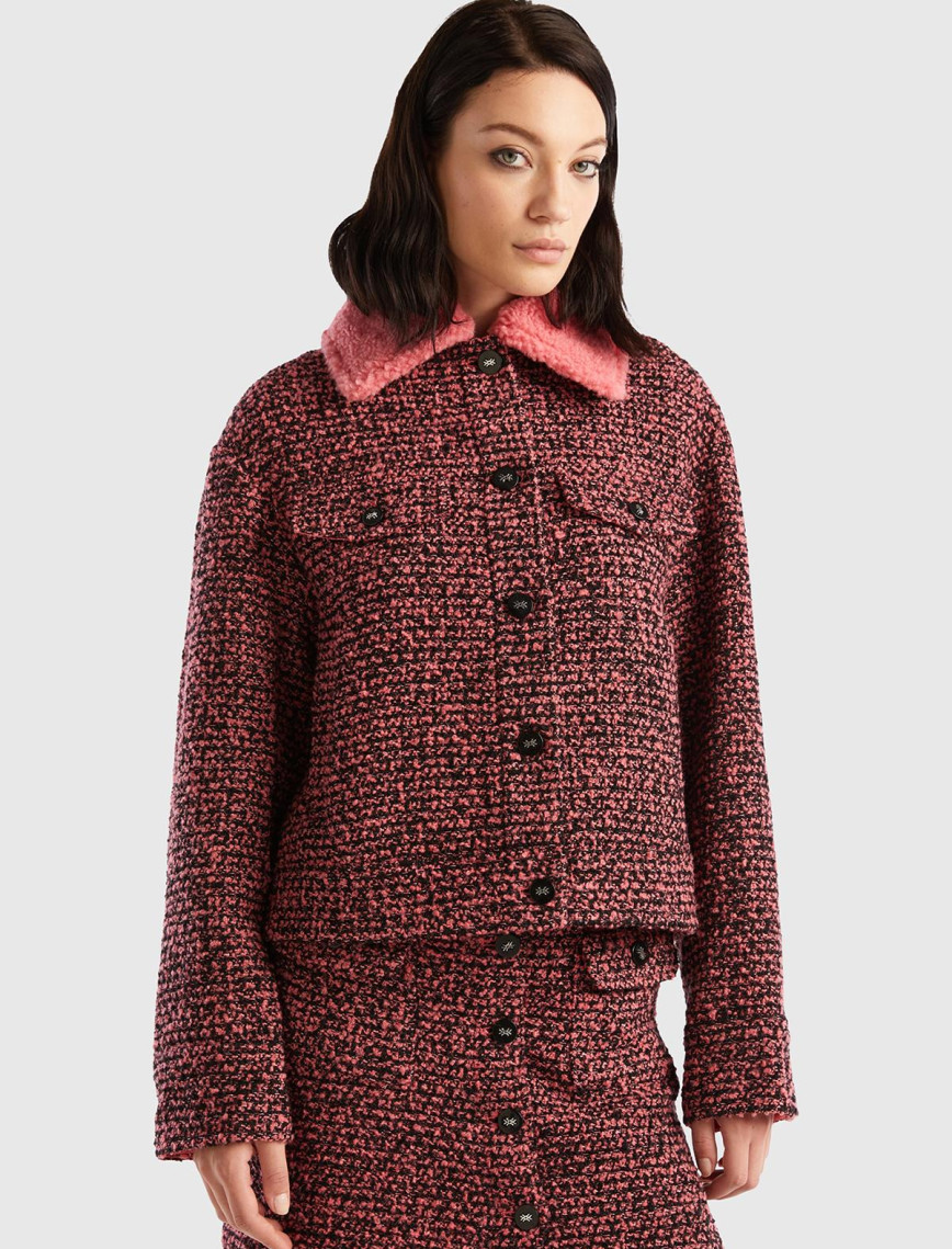 Kadın Pembe Yakası Çıkarılabilir Ceket Kadın Pembe Yakası Çıkarılabilir Ceket