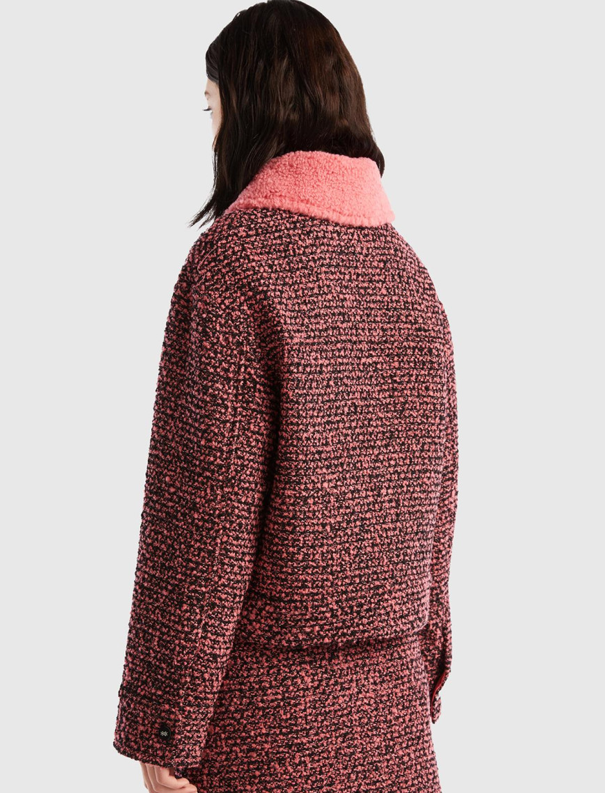 Kadın Pembe Yakası Çıkarılabilir Ceket Kadın Pembe Yakası Çıkarılabilir Ceket