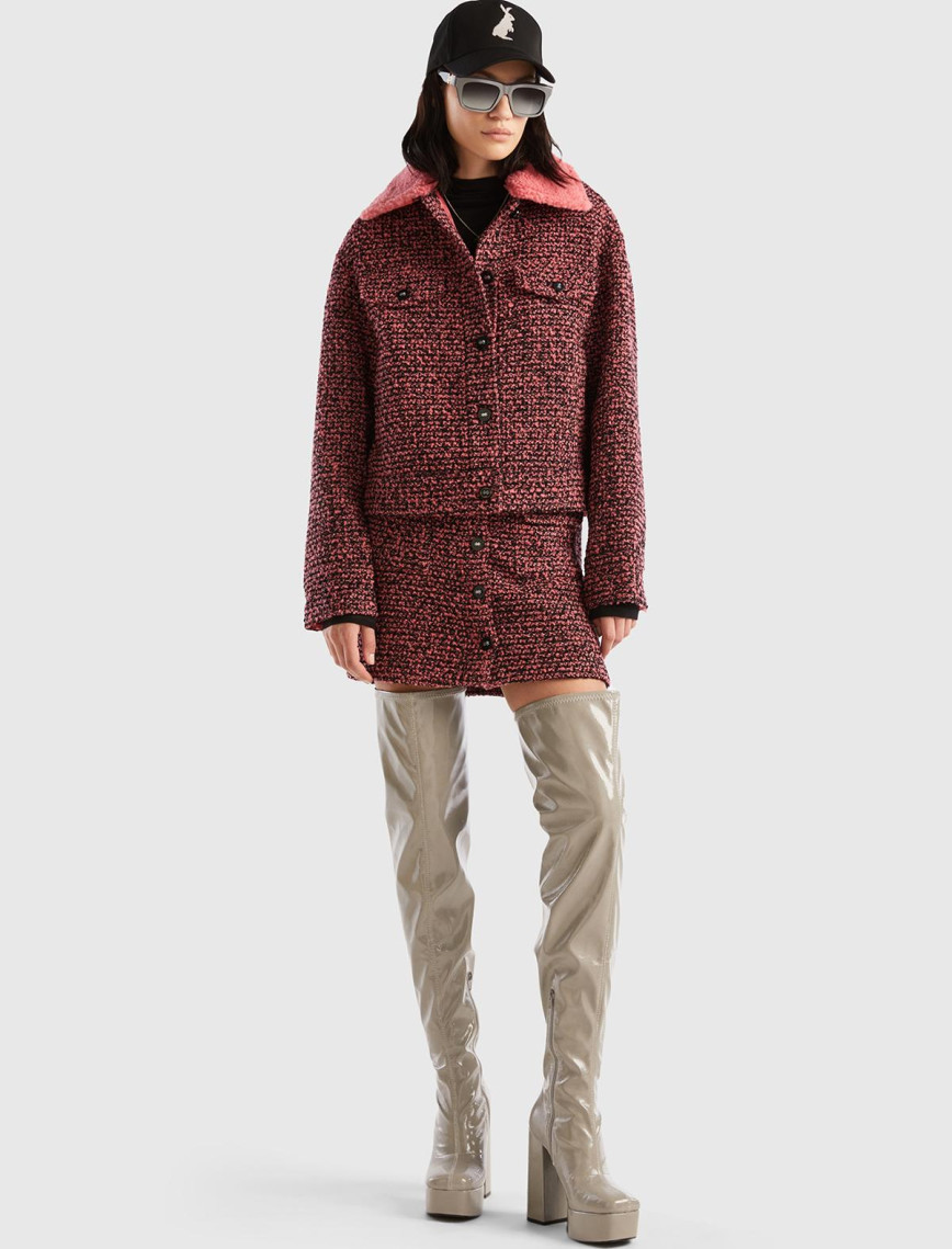 Kadın Pembe Yakası Çıkarılabilir Ceket Kadın Pembe Yakası Çıkarılabilir Ceket