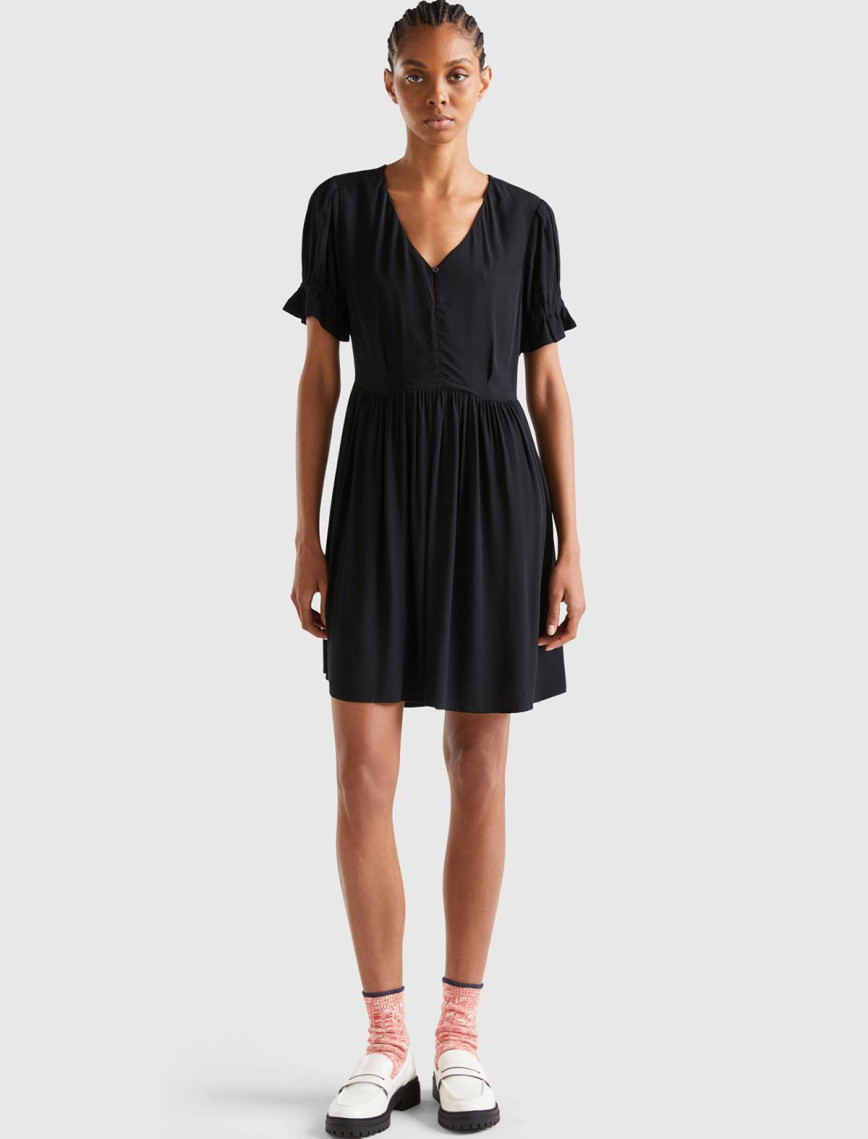 Kadın Siyah %100 Viskoz V Yaka Kısa Kollu Elbise Kadın Siyah %100 Viskoz V Yaka Kısa Kollu Elbise