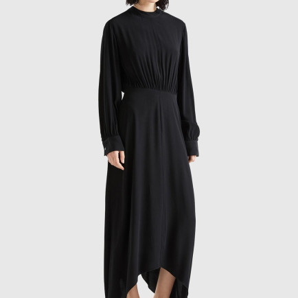 Kadın Siyah %100 Viskoz Uzun Kollu Sırtı Açık Elbise Kadın Siyah %100 Viskoz Uzun Kollu Sırtı Açık Elbise