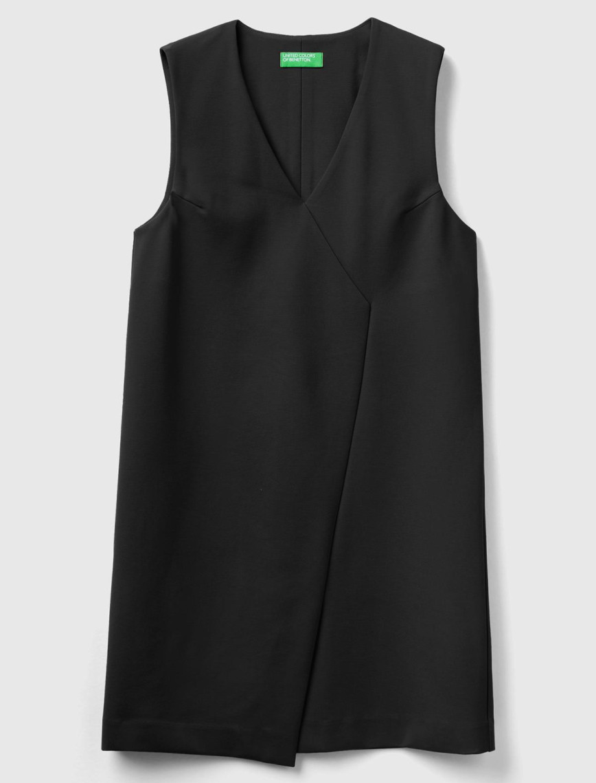 Kadın Siyah Önden Çapraz Bağlamalı Kolsuz Midi Boy Elbise Kadın Siyah Önden Çapraz Bağlamalı Kolsuz Midi Boy Elbise