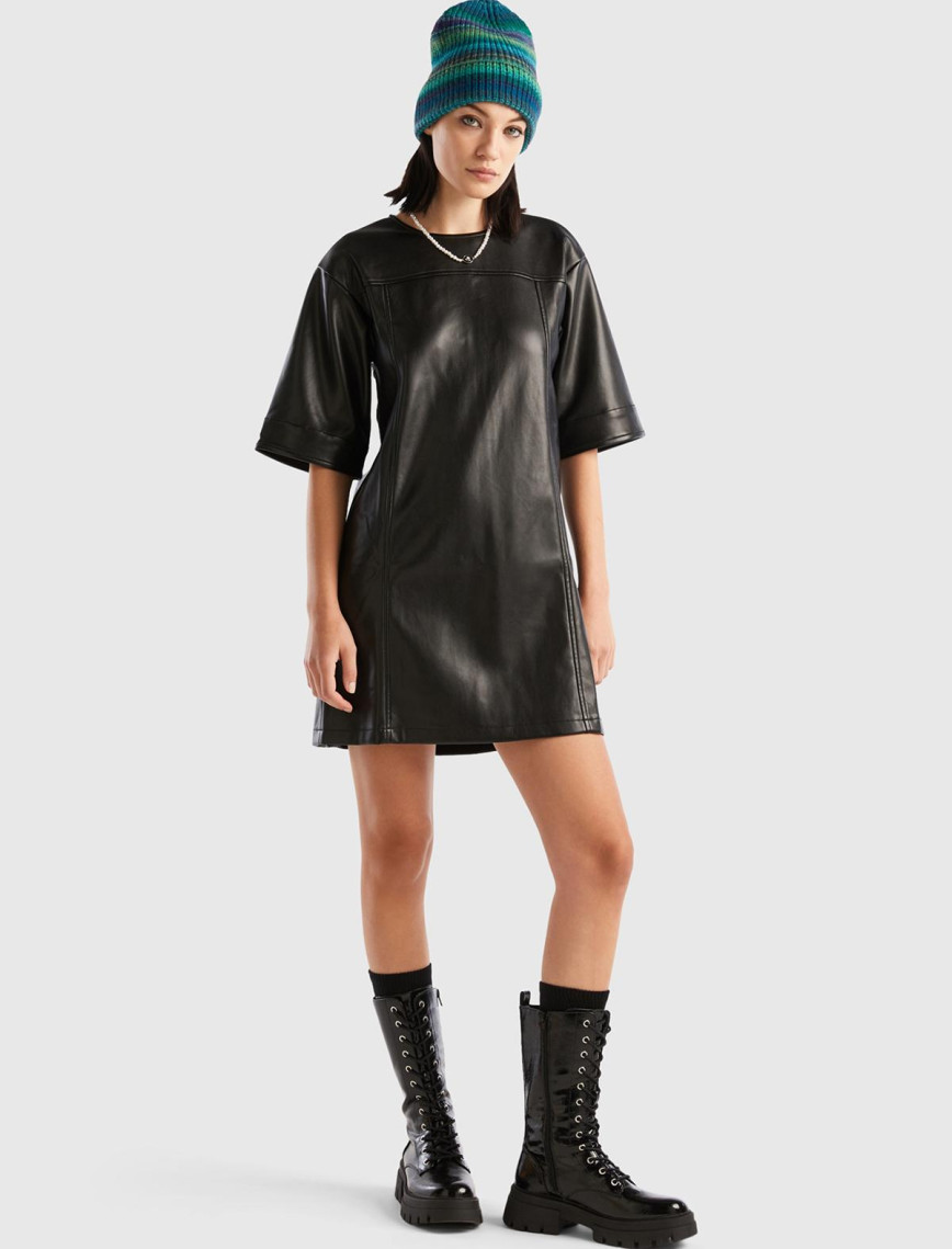 Kadın Siyah Suni Deri Arkada Fermuarlı Kısa Kollu Mini Elbise Kadın Siyah Suni Deri Arkada Fermuarlı Kısa Kollu Mini Elbise