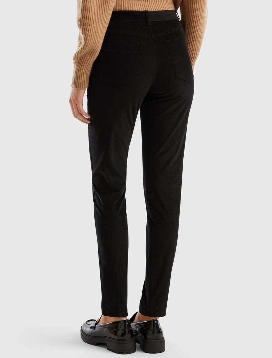 Kadın Siyah Slim Fit Kadife Pantolon