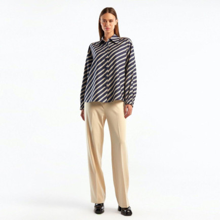 Kadın Lacivert Çapraz Çizgili Gömlek Kadın Lacivert Çapraz Çizgili Gömlek