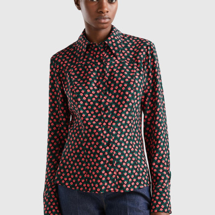 Kadın Pembe Mix Çiçek Desenli Viskoz Gömlek Kadın Pembe Mix Çiçek Desenli Viskoz Gömlek