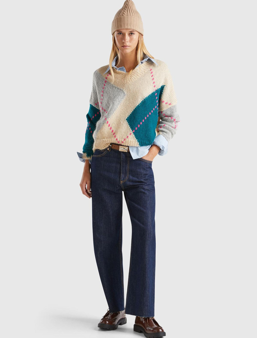 Kadın Bej Mix Moher Karışımlı Renk Detaylı Düşük Omuz V Yaka Kazak Kadın Bej Mix Moher Karışımlı Renk Detaylı Düşük Omuz V Yaka Kazak