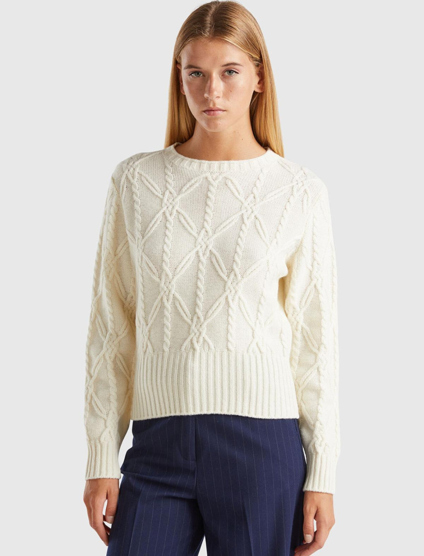 Kadın Krem Yün Karışımlı Dokulu Örgülü Yuvarlak Yaka Kazak Kadın Krem Yün Karışımlı Dokulu Örgülü Yuvarlak Yaka Kazak