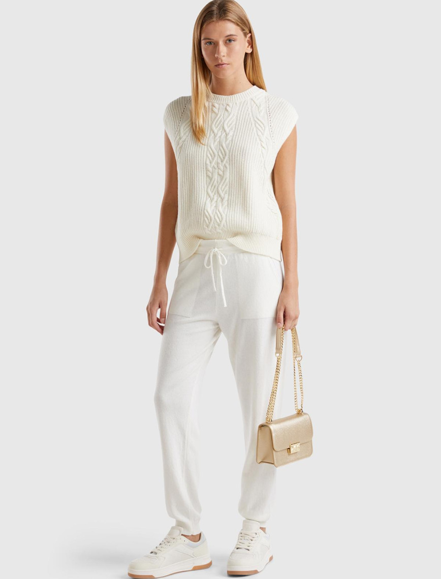 Kadın Krem Yün Karışımlı Örgü Motifli Yuvarlak Yaka Yelek Kadın Krem Yün Karışımlı Örgü Motifli Yuvarlak Yaka Yelek