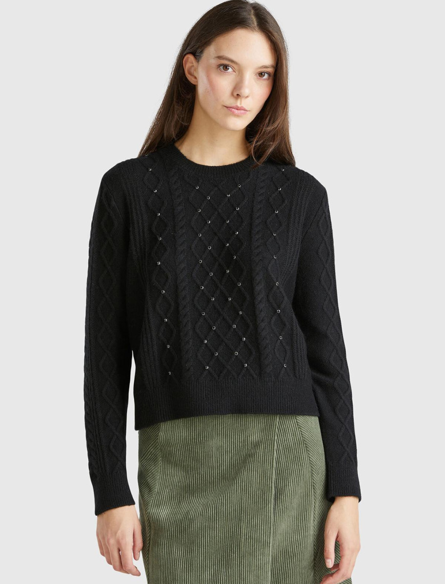 Kadın Siyah Pamuk ve Yün Karışımlı Örgü Taş Detaylı Yuvarlak Yaka Kazak Kadın Siyah Pamuk ve Yün Karışımlı Örgü Taş Detaylı Yuvarlak Yaka Kazak