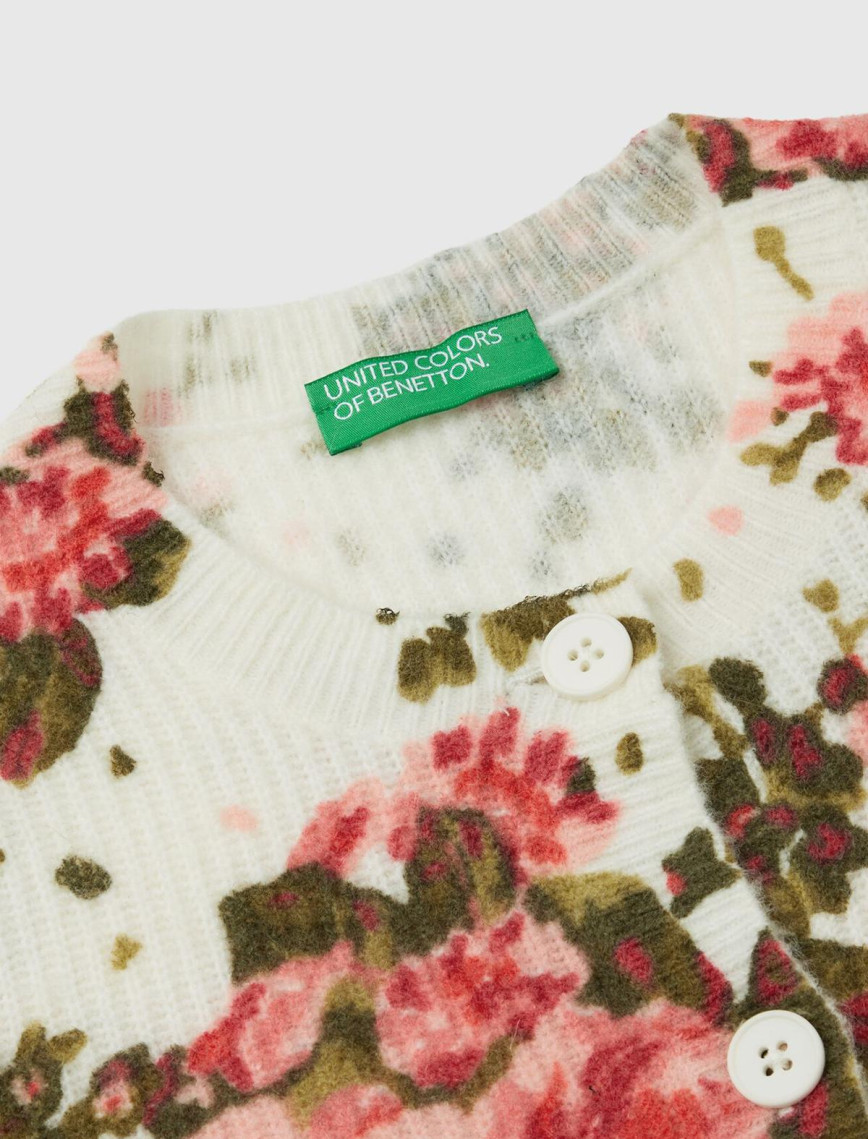 Kadın Beyaz Yün Karışımlı Tamamı Çiçek Desenli Bisiklet Yaka Kısa Hırka Kadın Beyaz Yün Karışımlı Tamamı Çiçek Desenli Bisiklet Yaka Kısa Hırka