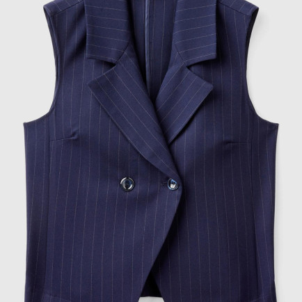 Kadın Lacivert Viskoz Karışımlı Düğmeli Çizgili Sivri Yaka Kruvaze Yelek Kadın Lacivert Viskoz Karışımlı Düğmeli Çizgili Sivri Yaka Kruvaze Yelek