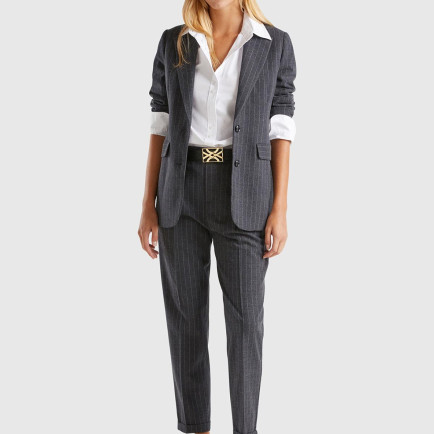 Kadın Antrasit Viskoz Karışımlı Düğme Kapamalı Çizgili Sivri Yaka Blazer Ceket Kadın Antrasit Viskoz Karışımlı Düğme Kapamalı Çizgili Sivri Yaka Blazer Ceket