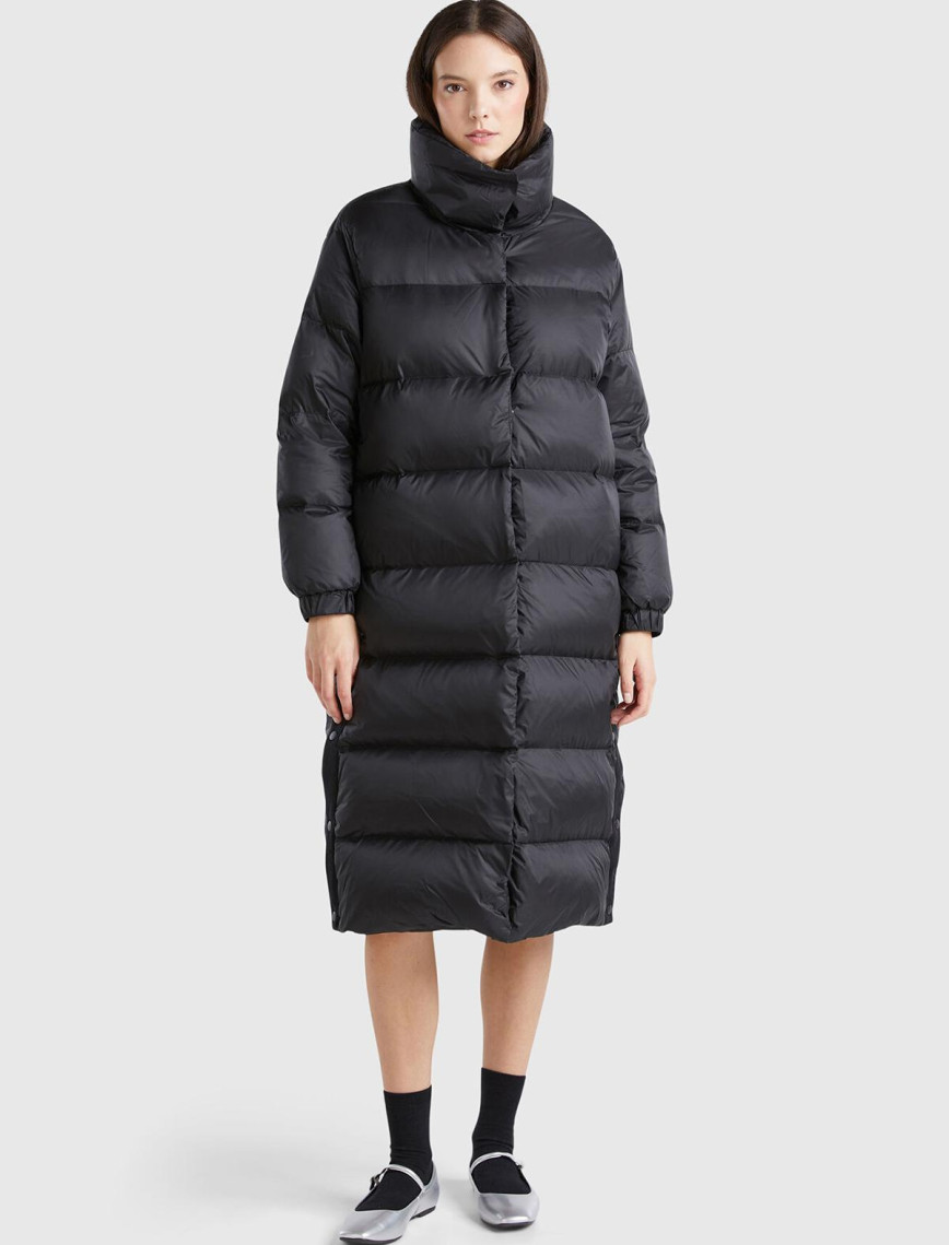 Kadın Siyah Kaz Tüyü Dolgulu Düğme Kapamalı Yüksek Yaka Uzun Şişme Mont Kadın Siyah Kaz Tüyü Dolgulu Düğme Kapamalı Yüksek Yaka Uzun Şişme Mont