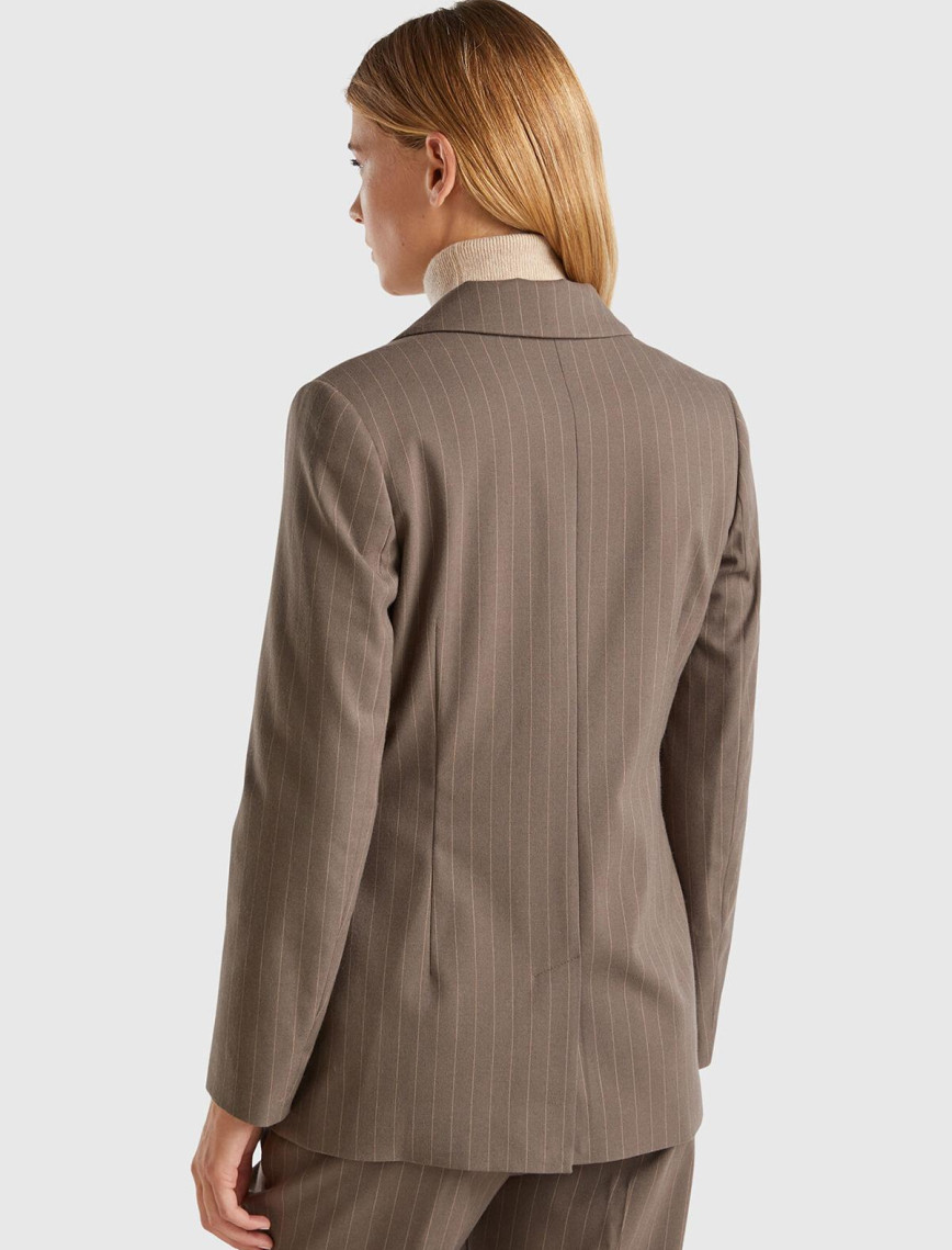 Kadın Taba Viskoz Karışımlı Düğme Kapamalı Çizgili Sivri Yaka Blazer Ceket Kadın Taba Viskoz Karışımlı Düğme Kapamalı Çizgili Sivri Yaka Blazer Ceket