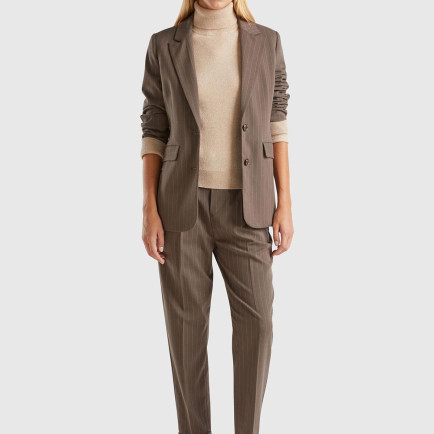 Kadın Taba Viskoz Karışımlı Düğme Kapamalı Çizgili Sivri Yaka Blazer Ceket Kadın Taba Viskoz Karışımlı Düğme Kapamalı Çizgili Sivri Yaka Blazer Ceket