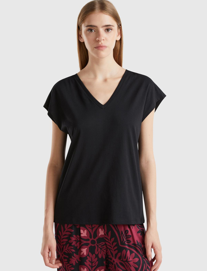 Kadın Krem %100 Pamuk Önü ve Arkası V Yaka Düz Kesim Kolsuz Sweatshirt Kadın Krem %100 Pamuk Önü ve Arkası V Yaka Düz Kesim Kolsuz Sweatshirt