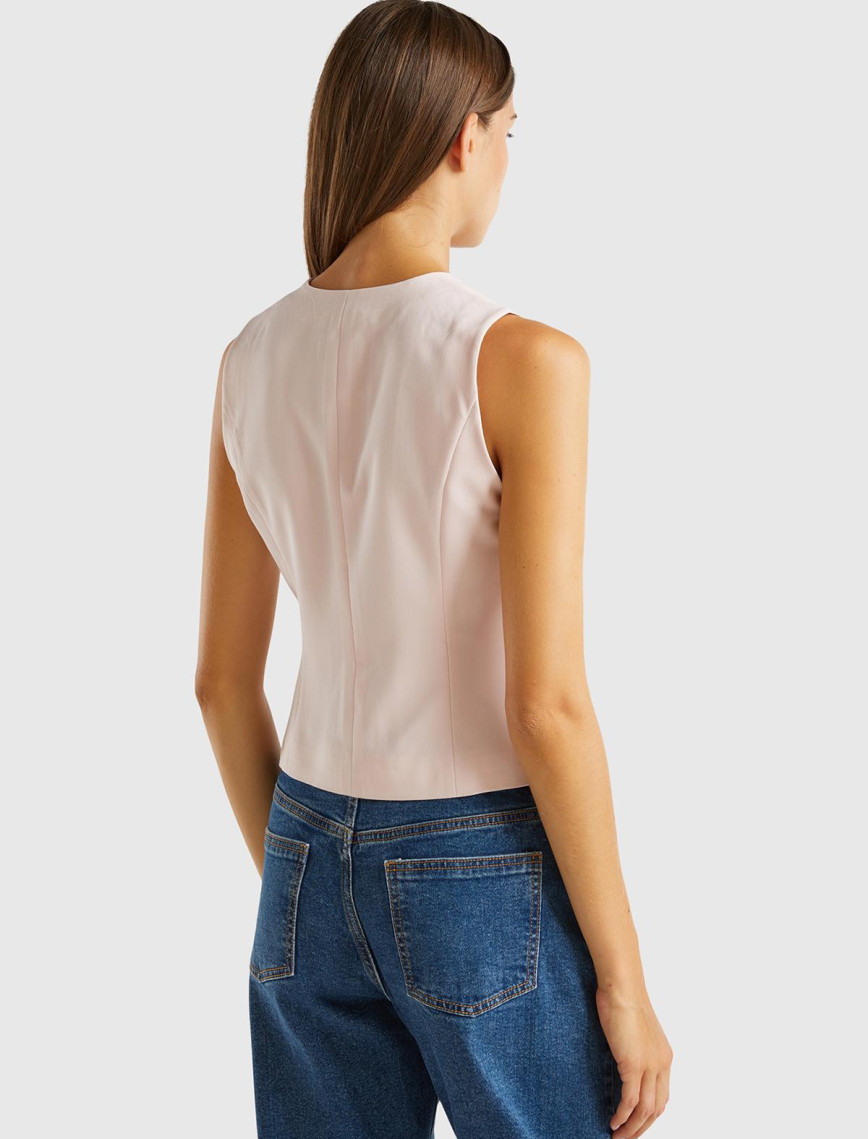 Kadın Toz Pembe Kapaklı Cep Tasarımı 3 Düğmeli V Yaka Yelek Kadın Toz Pembe Kapaklı Cep Tasarımı 3 Düğmeli V Yaka Yelek