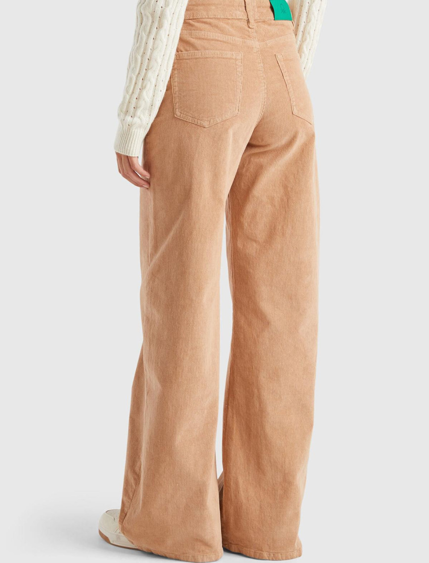 Kadın Taba Pamuk Karışımlı Arkası Logo Etiketli Geniş Paça Kadife Pantolon Kadın Taba Pamuk Karışımlı Arkası Logo Etiketli Geniş Paça Kadife Pantolon