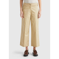 Kadın Bej Pamuk Karışımlı Arkası Düğmeli Cepli Bol Paça Pantolon Kadın Bej Pamuk Karışımlı Arkası Düğmeli Cepli Bol Paça Pantolon