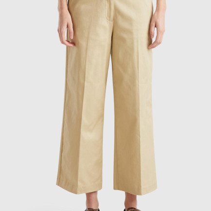 Kadın Bej Pamuk Karışımlı Arkası Düğmeli Cepli Bol Paça Pantolon