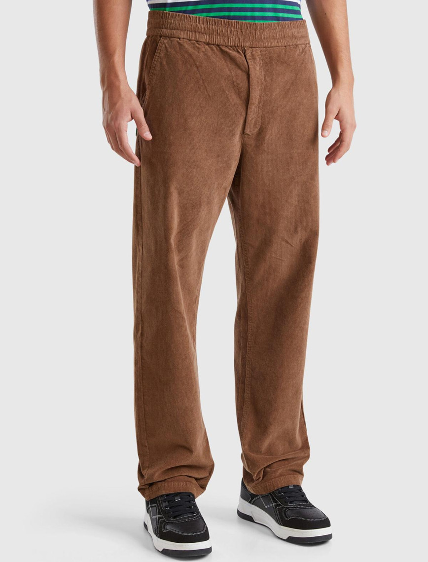 Erkek Kahverengi Pamuk Karışımlı Önü ve Arkası Cepli Büzgü İpli  Kadife Pantolon