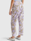 Kadın Lila %100 Pamuk Tamamı Çiçek Desenli 5 Cepli Balon Pantolon Kadın Lila %100 Pamuk Tamamı Çiçek Desenli 5 Cepli Balon Pantolon