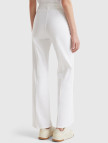 Kadın Beyaz Pamuk Karışımlı Rahat İspanyol Paça Pantolon Kadın Beyaz Pamuk Karışımlı Rahat İspanyol Paça Pantolon