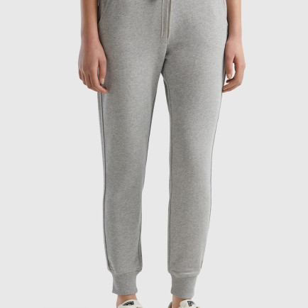 Kadın Gri Melanj %100 Pamuk Yanları Cepli Beli Büzgülü Jogger Eşofman Altı Kadın Gri Melanj %100 Pamuk Yanları Cepli Beli Büzgülü Jogger Eşofman Altı