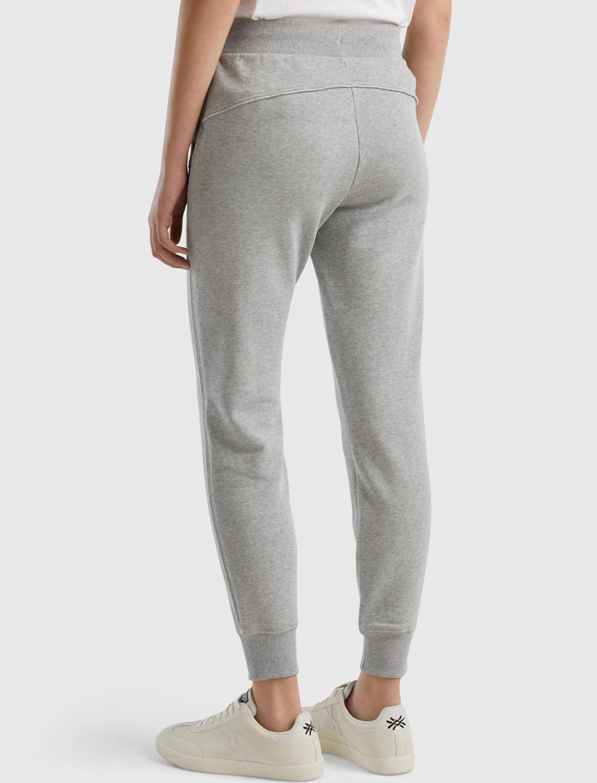Kadın Gri Melanj %100 Pamuk Yanları Cepli Beli Büzgülü Jogger Eşofman Altı Kadın Gri Melanj %100 Pamuk Yanları Cepli Beli Büzgülü Jogger Eşofman Altı