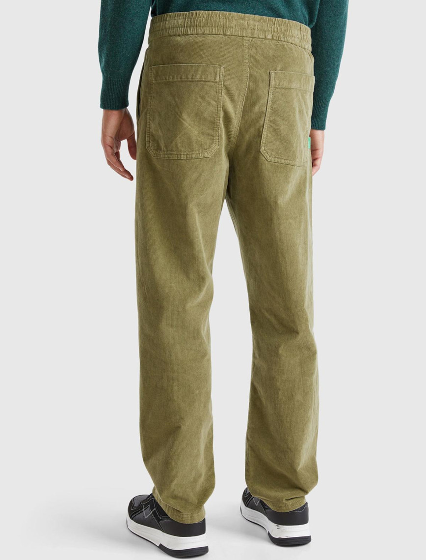 Erkek Yeşil Pamuk Karışımlı Önü ve Arkası Cepli Büzgü İpli  Kadife Pantolon