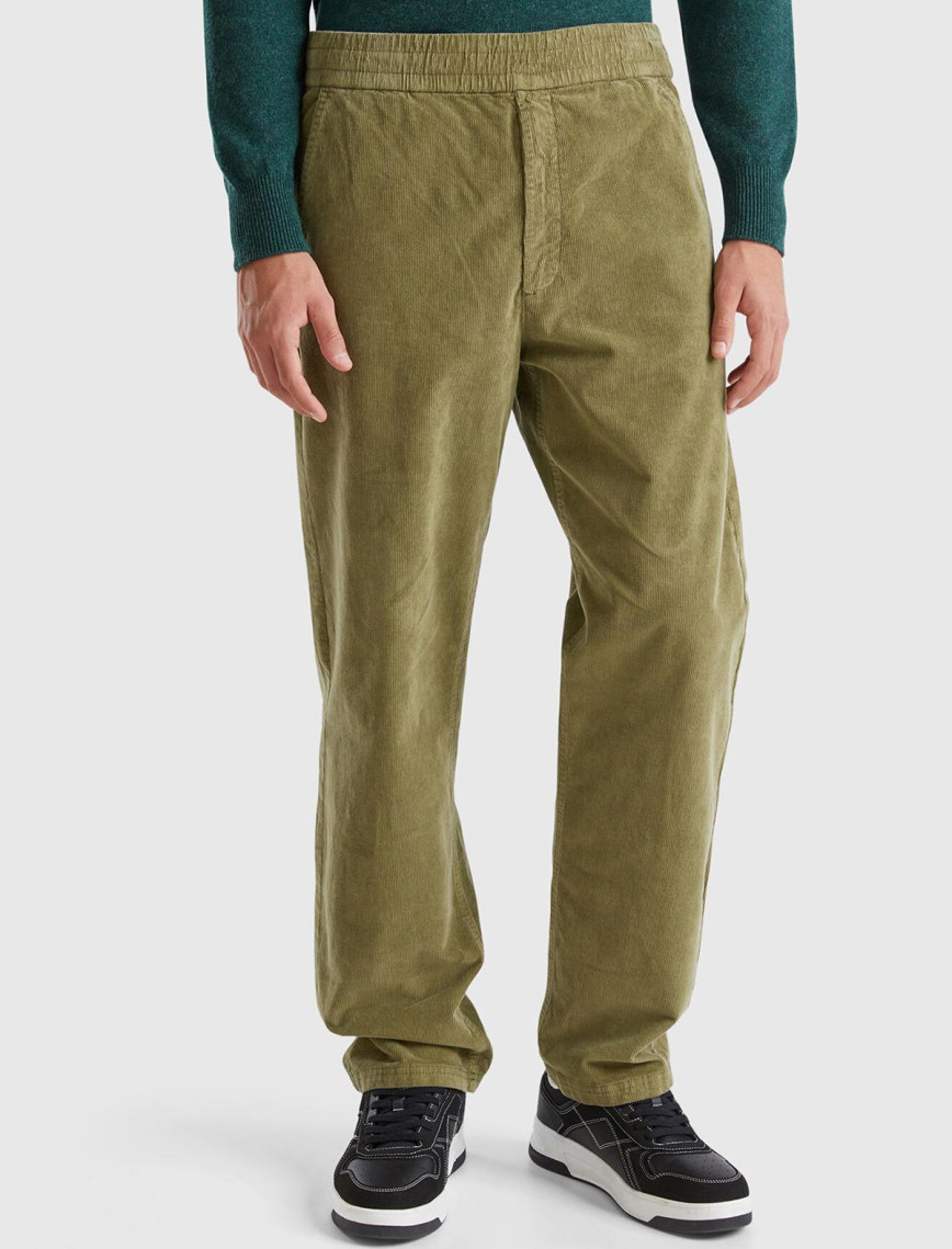 Erkek Yeşil Pamuk Karışımlı Önü ve Arkası Cepli Büzgü İpli  Kadife Pantolon