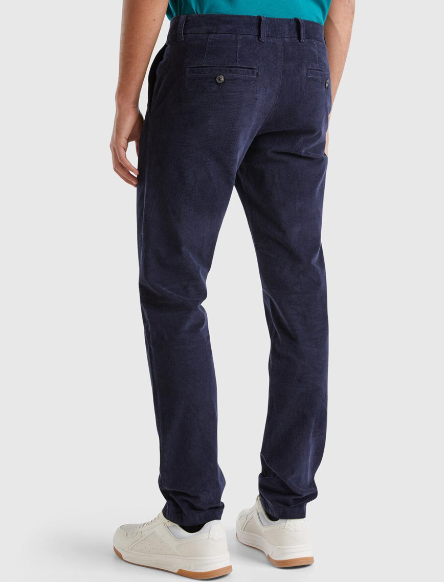 Erkek Lacivert Pamuk Karışımlı Arkası Biyeli Cepli Dar Kesim Kadife Pantolon Erkek Lacivert Pamuk Karışımlı Arkası Biyeli Cepli Dar Kesim Kadife Pantolon