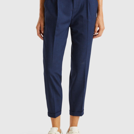 Kadın Lacivert Viskoz Karışımlı Yanı ve Arkası Büzgülü Kıvrık Paça Pantolon